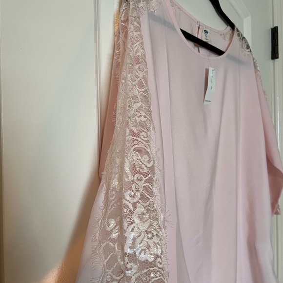🚨 BNWT Women’s Oversized Pink Lace Sleeved Blouse - Picture 3 of 6